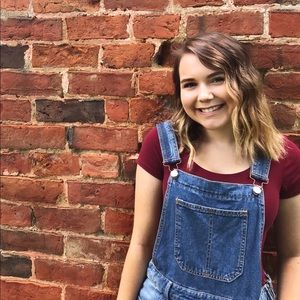 Meet your Posher, Leah